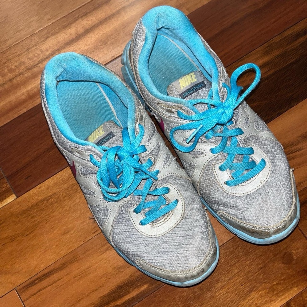 Nike Women’s Gray and Blue Running Sneakers